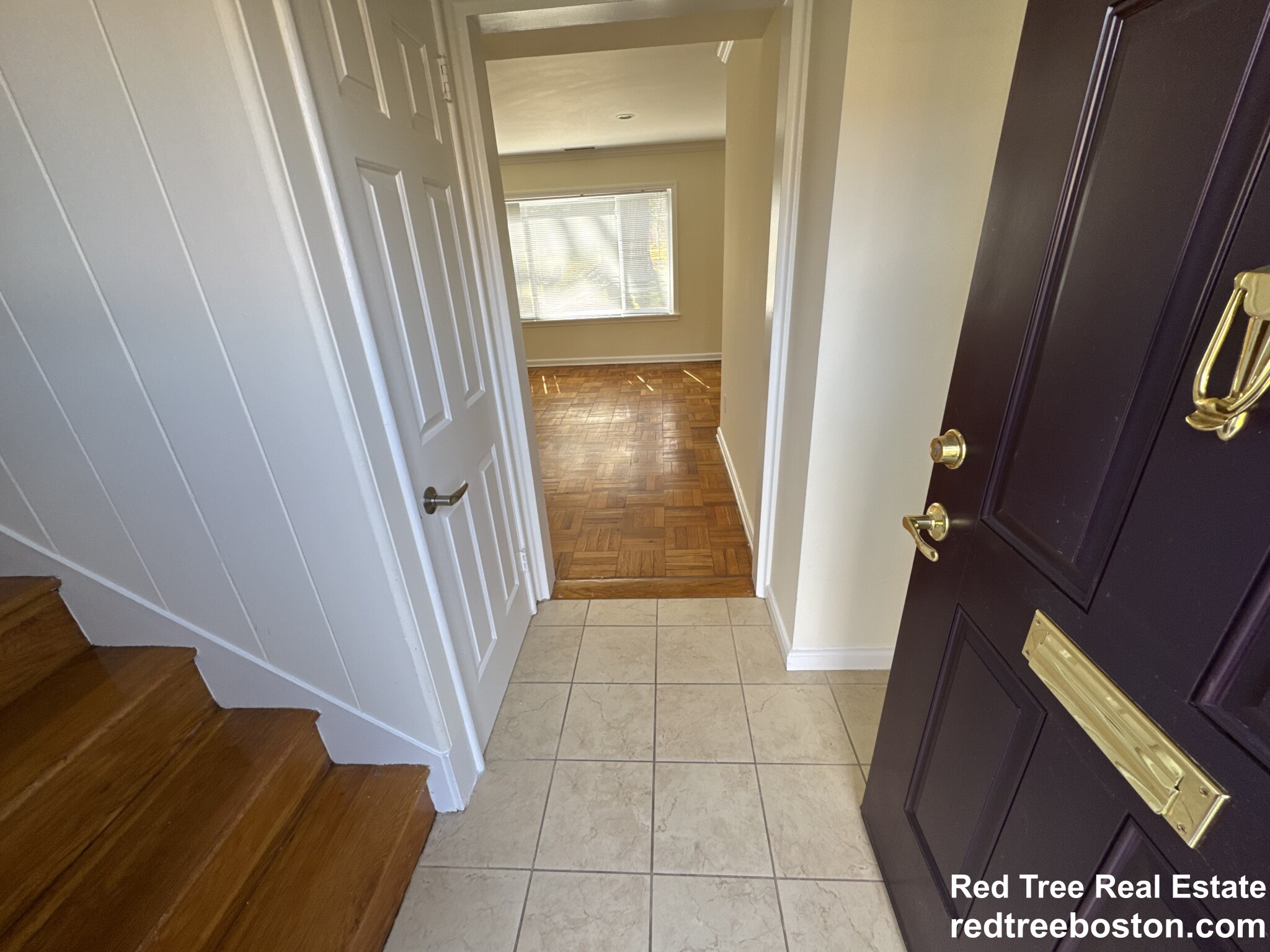 51 Thornton Rd, Chestnut Hill