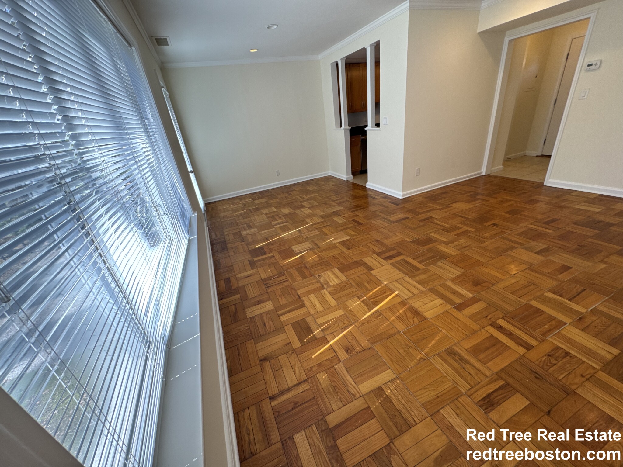 51 Thornton Rd, Chestnut Hill