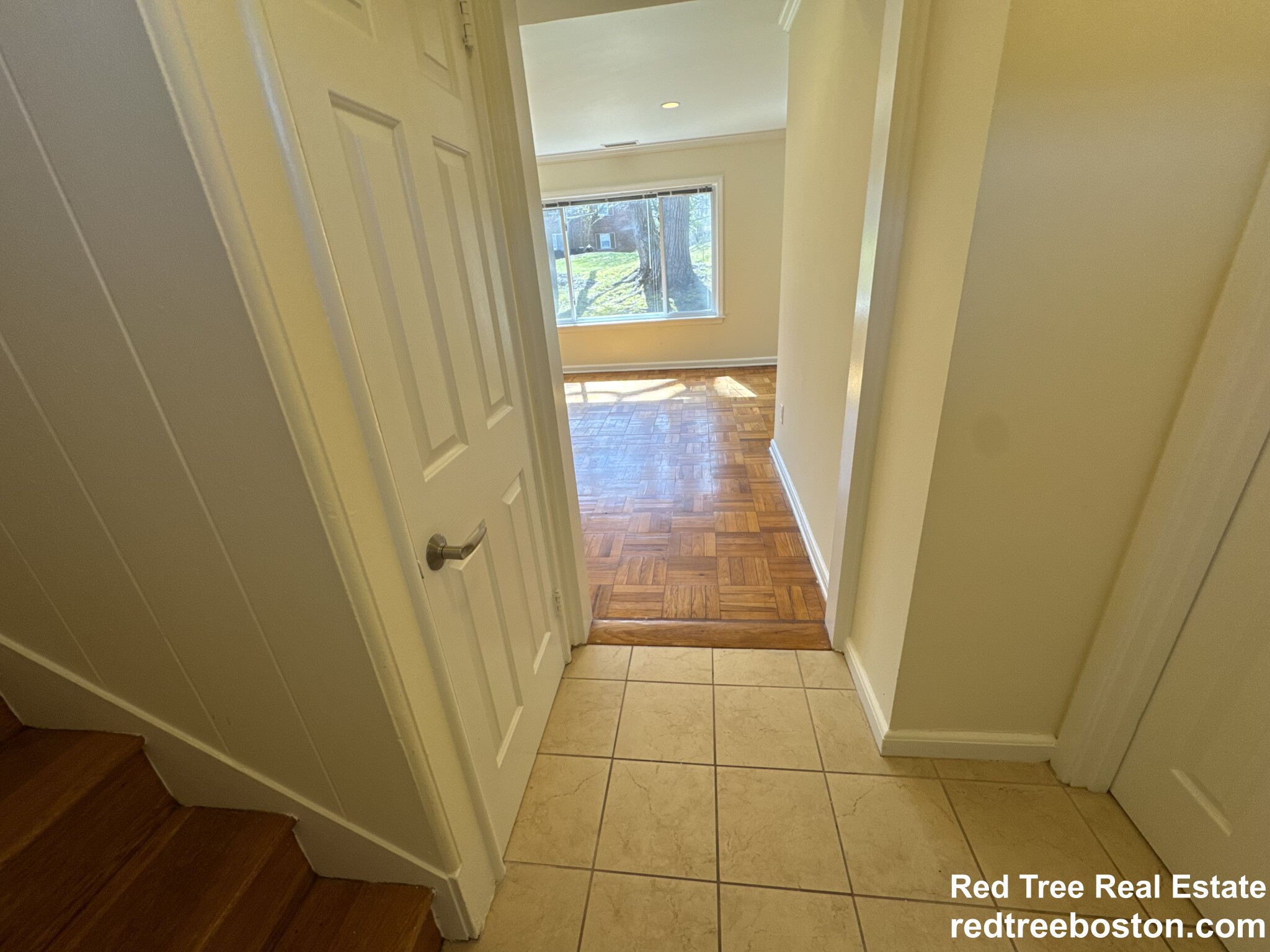 51 Thornton Rd, Chestnut Hill