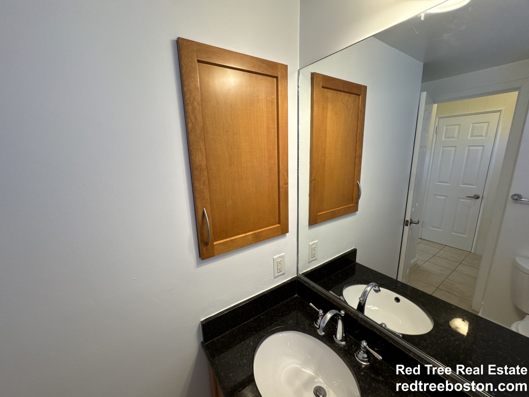 51 Thornton Rd, Chestnut Hill