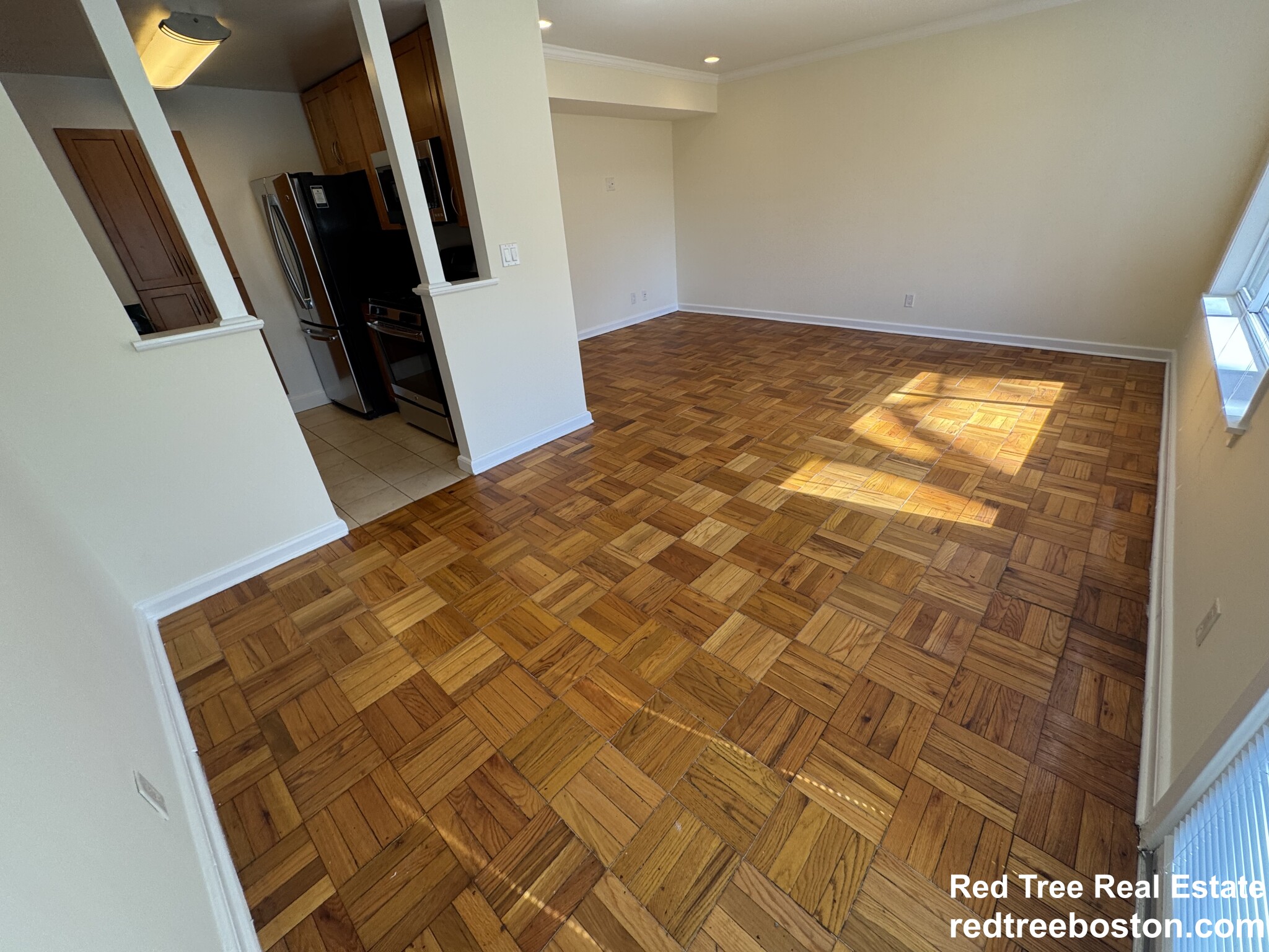 51 Thornton Rd, Chestnut Hill