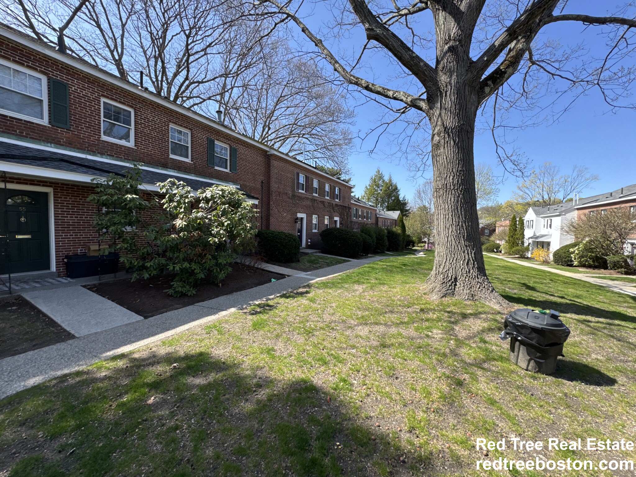 51 Thornton Rd, Chestnut Hill