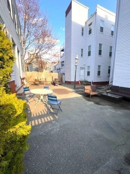 2 Paige, South Boston