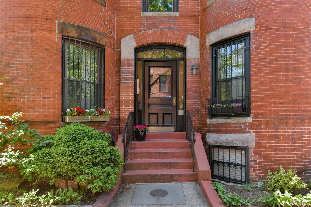 21 Cumberland St, Boston