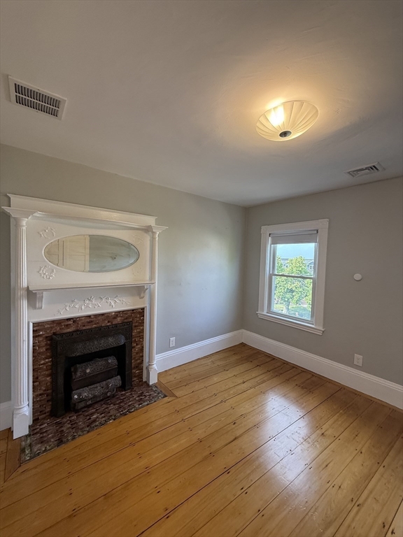 110 Quincy Ave, Winthrop