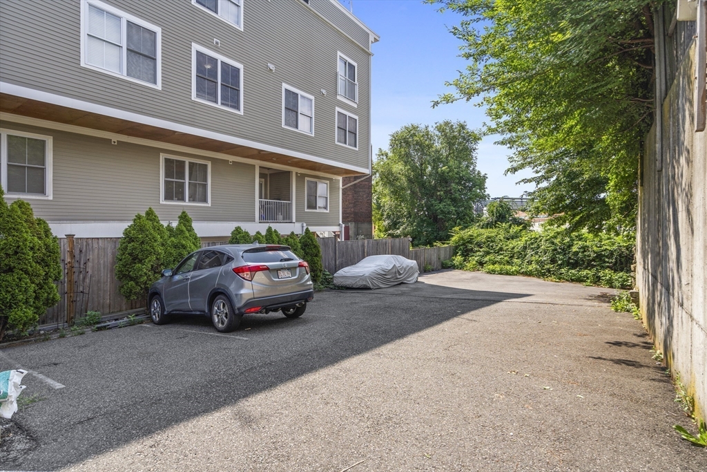 2 Kemp St, South Boston