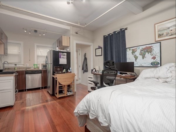 97 College Ave, Somerville