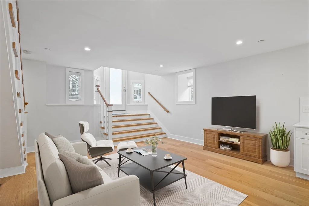 386 Windsor St, East Cambridge