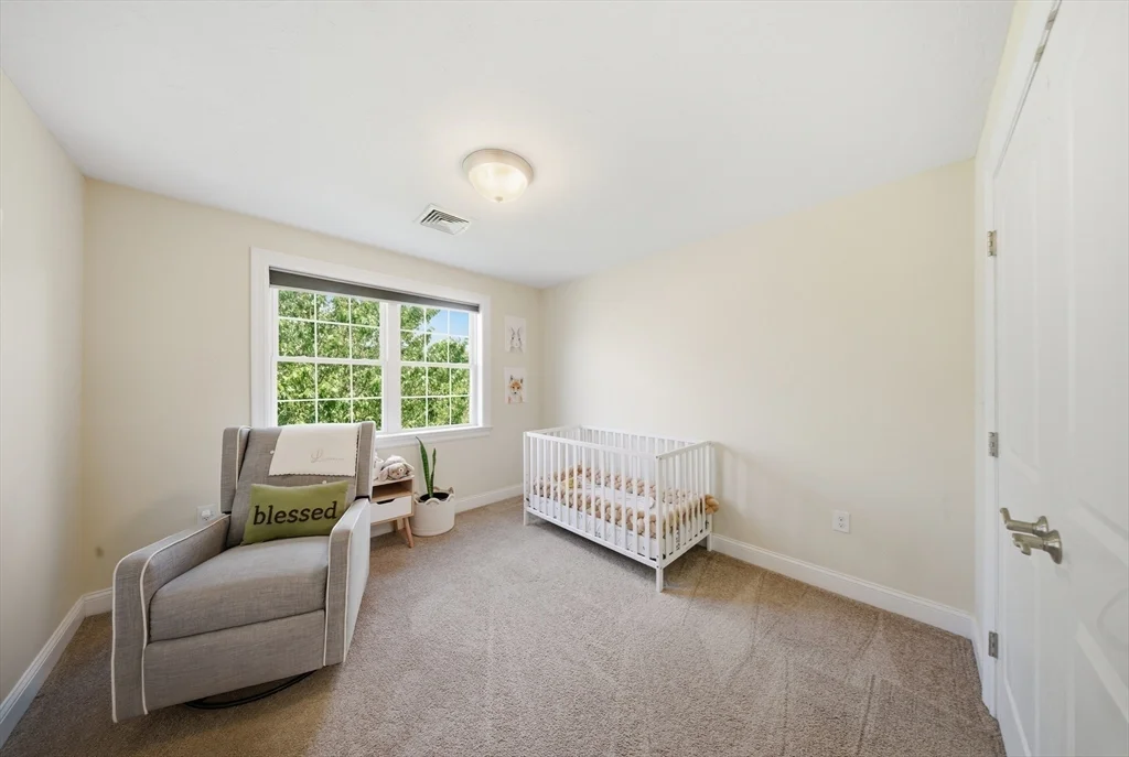 2 Williamsburg Way, Medway