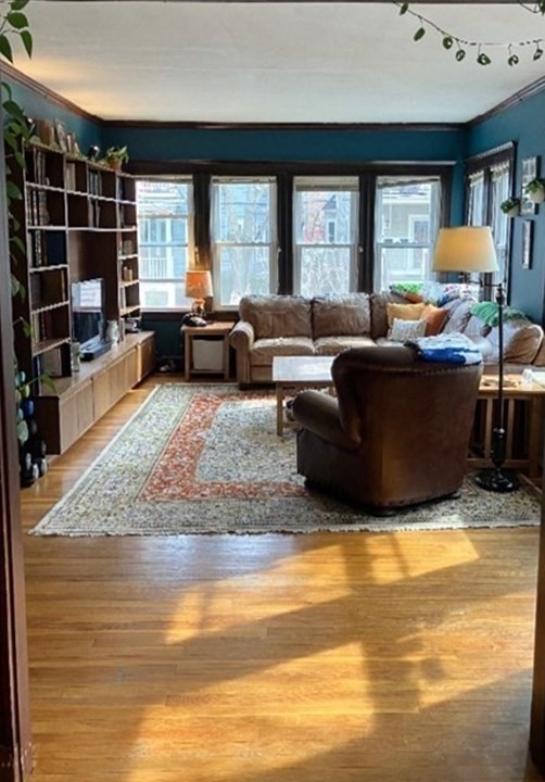 74 Stearns Rd, Longwood