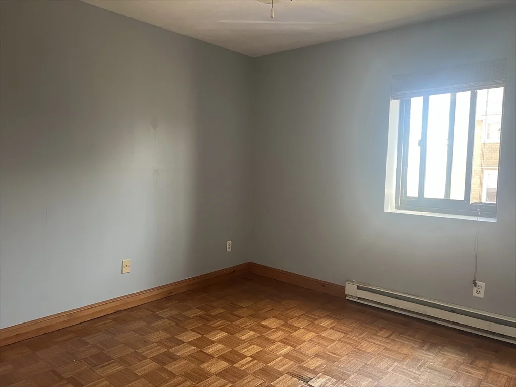 222 Winthrop Shore Dr, Winthrop