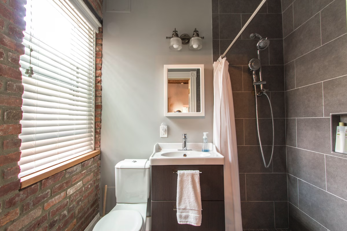 1870 Commonwealth Ave, Brighton