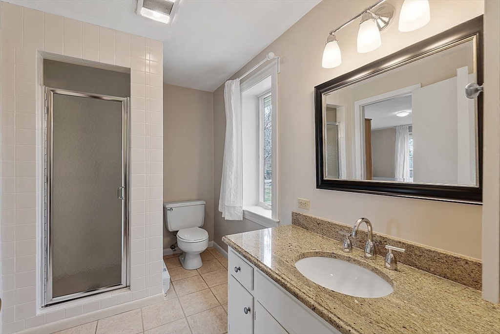 39 Decatur St, East Gloucester