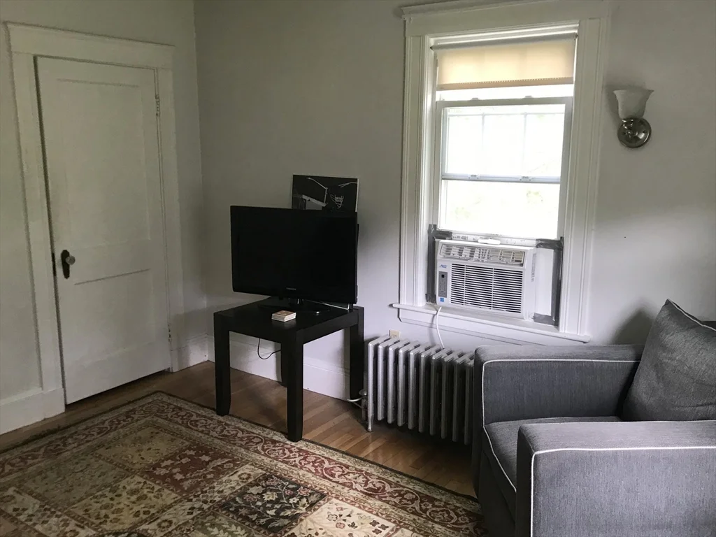 393 West St, Walpole