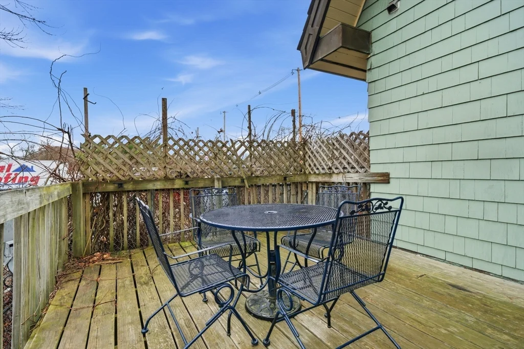 184 Park St, North Reading