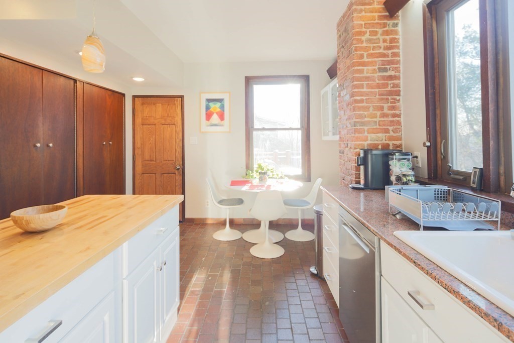 182 Palfrey St, Watertown