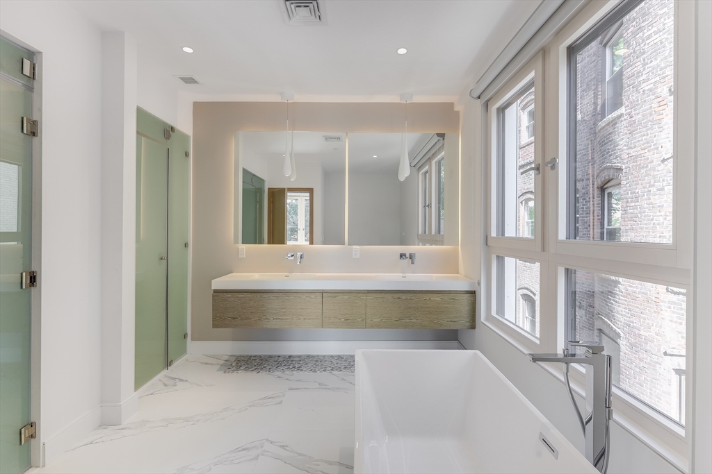 287 Tappan St, Beaconsfield