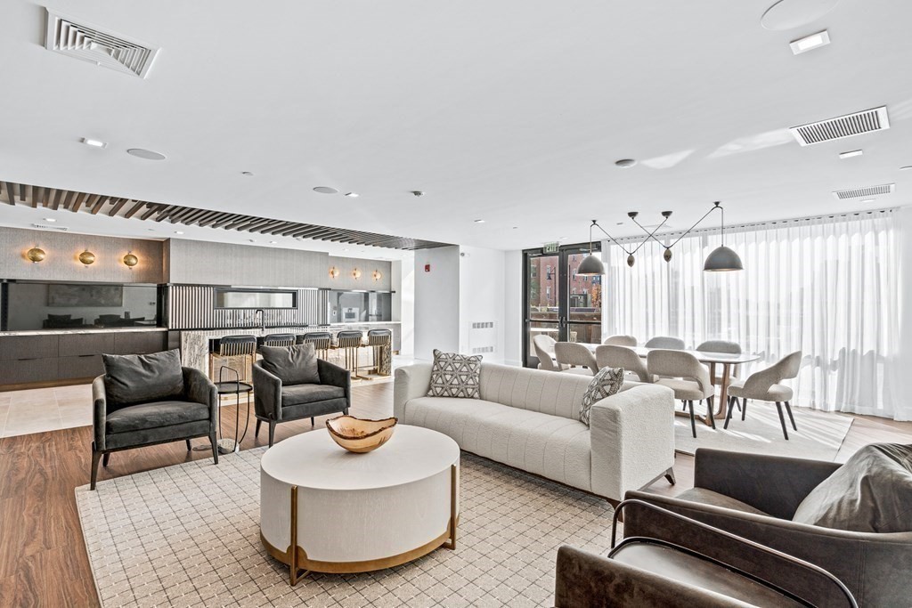 99 Sumner St, East Boston