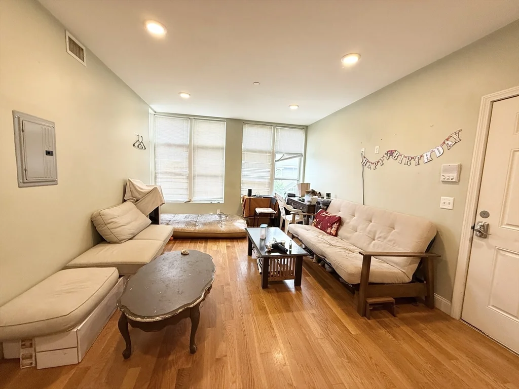 299 Dudley St, Roxbury