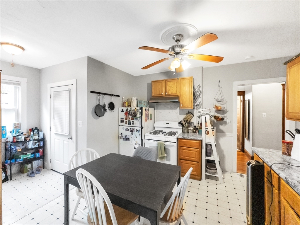 8 Parkton Rd, Jamaica Plain