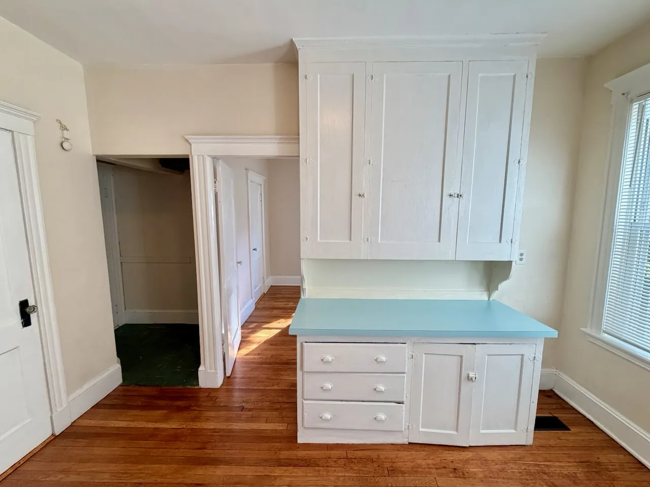 42 Long Ave, Brighton