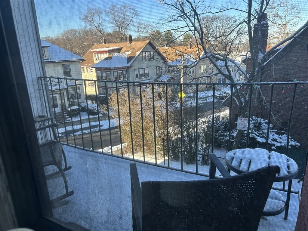 2039 Commonwealth Ave, Brighton