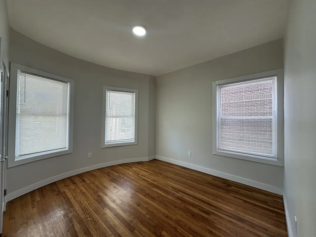 34-36 Abbotsfield St, Roxbury