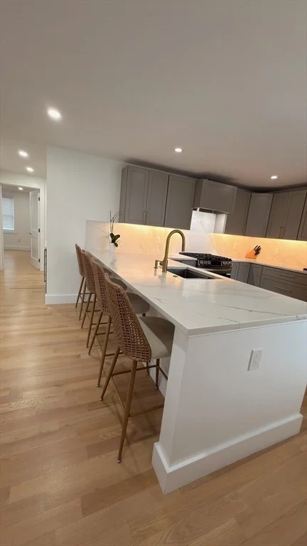 6 Pratt Ave, Beverly