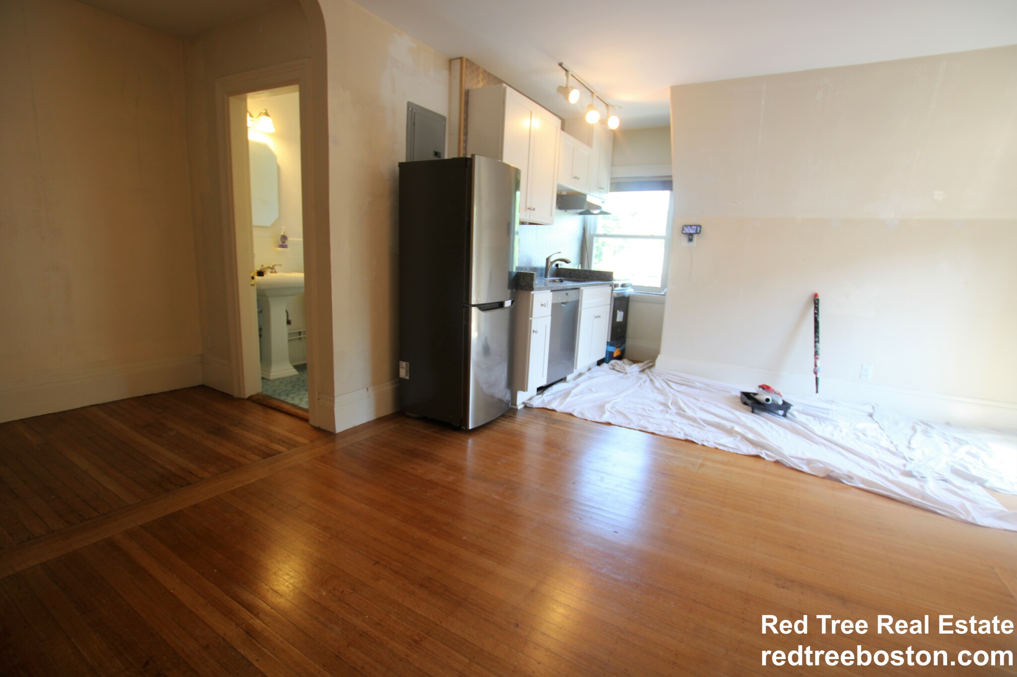 1748 Beacon St, Brookline