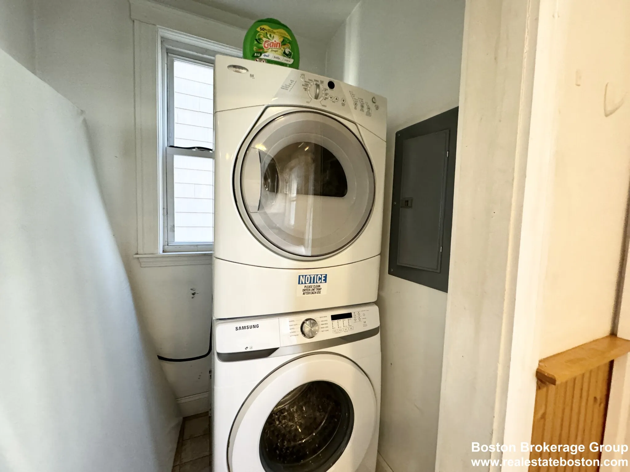 37 Hillside St, Mission Hill