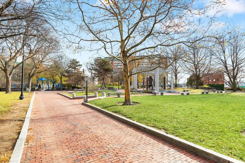 45 1st Ave, Charlestown