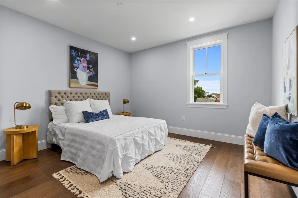 32 Pearl St, Dorchester