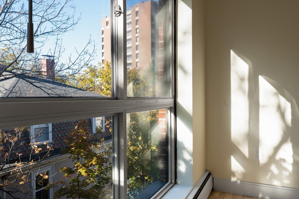 16 Trowbridge St, Mid-Cambridge