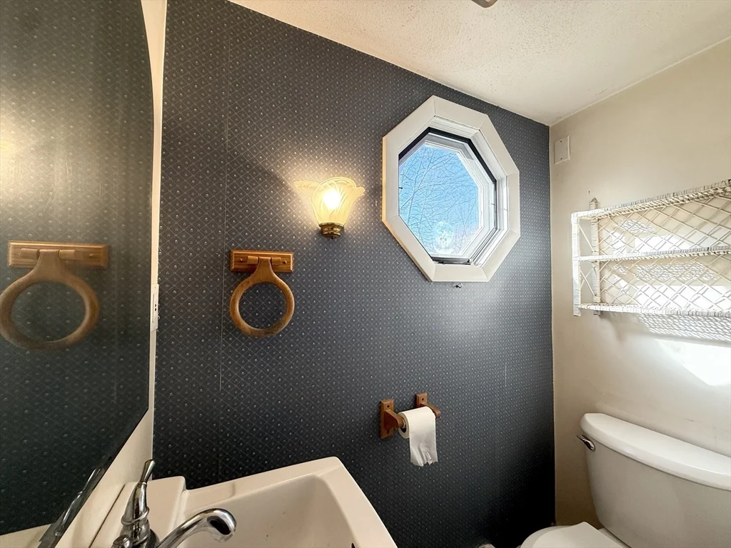 58 Lake St, Lakeview