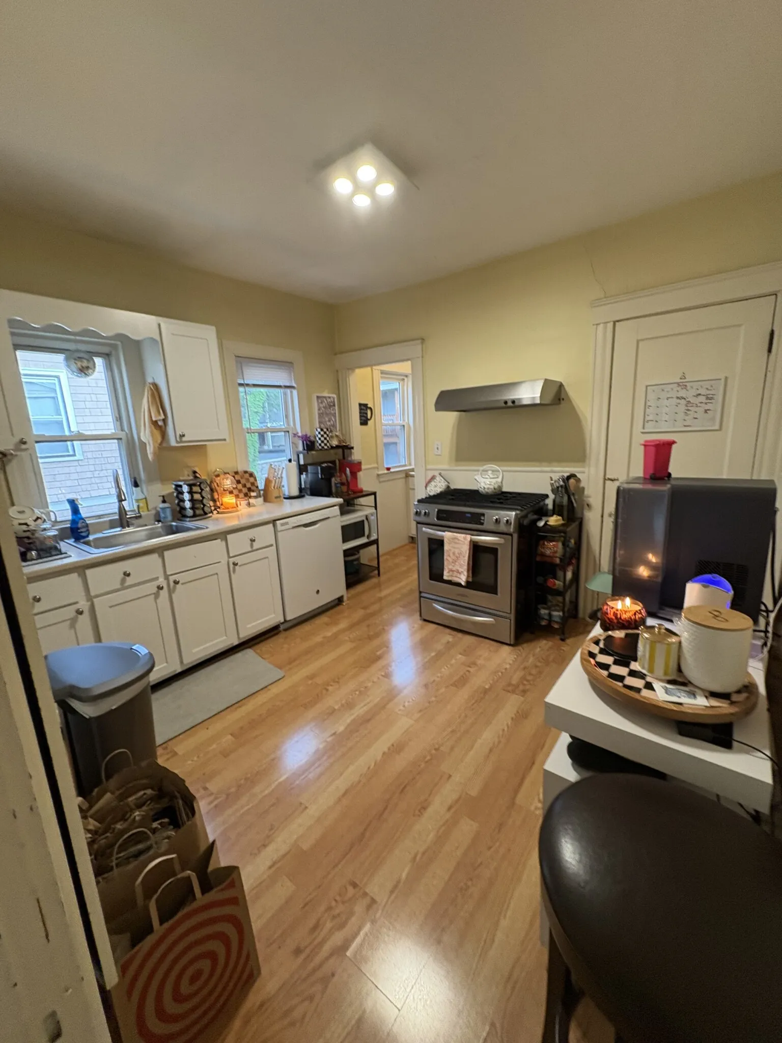 34 Sunset Rd, West Somerville