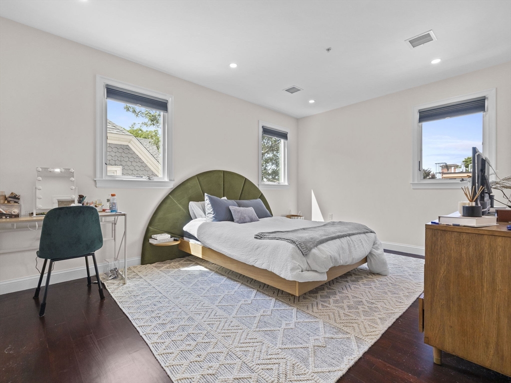 753 E Broadway, South Boston