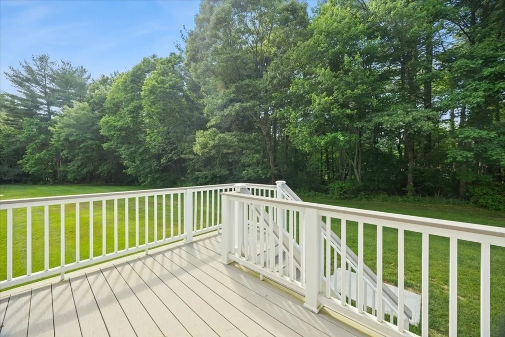 9 Village Way, Norton