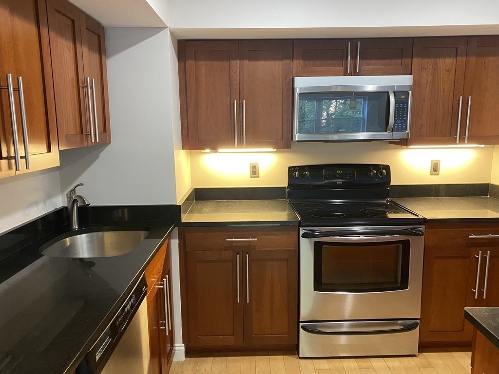 1600 Beacon St, Corey Hill