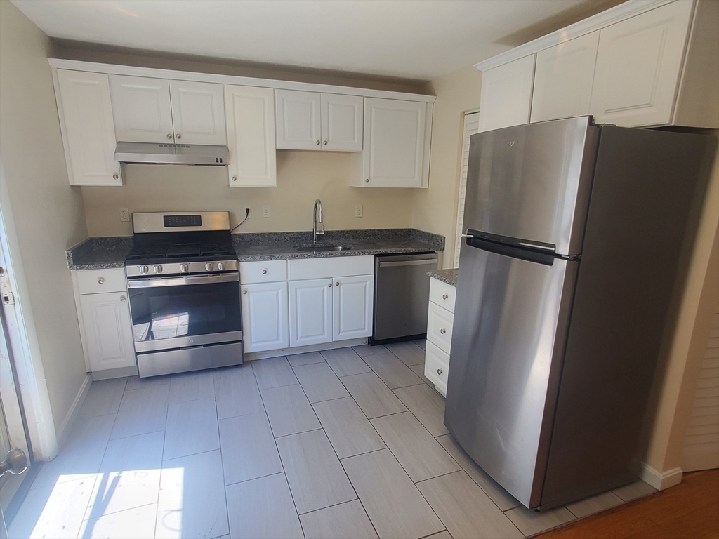 174 Pine St, Holbrook