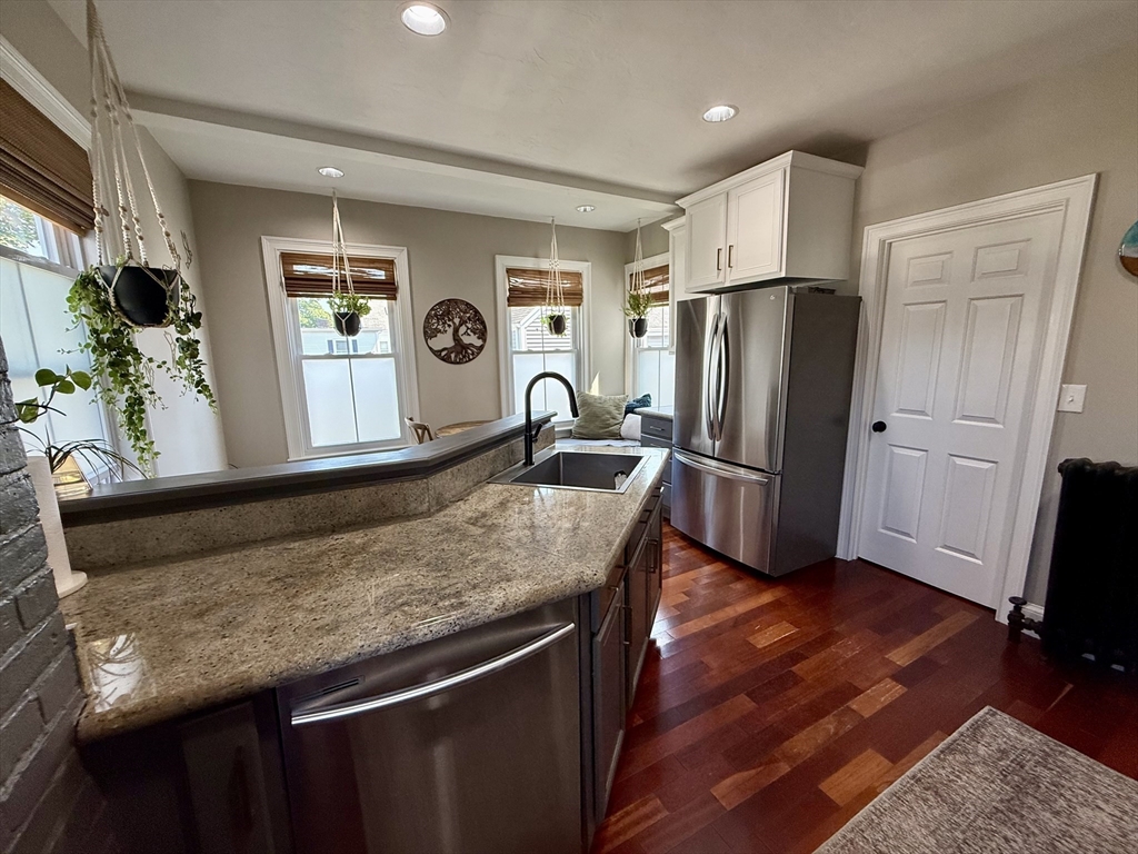 123 Court St, Downtown