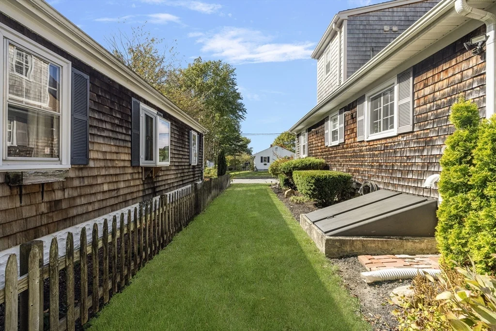 42 Fairmount St, New Bedford