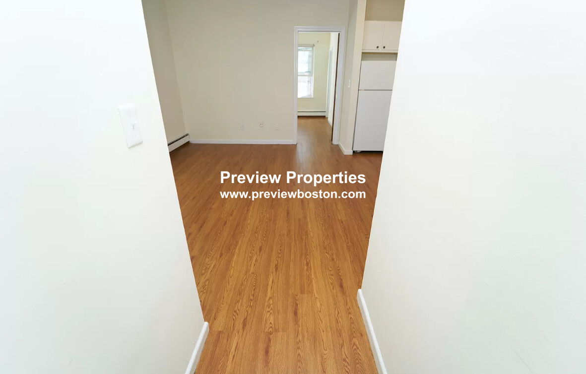 74 South Huntington Ave, Jamaica Plain