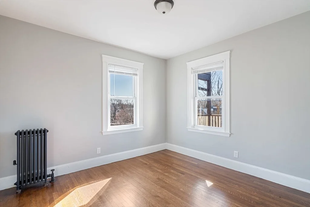 10 Centre Ave, Dorchester