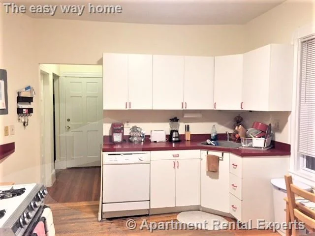 30 Prichard Ave, Davis Square