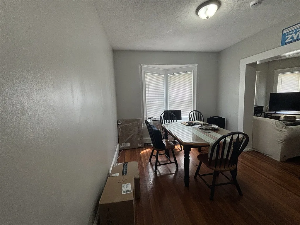 14 Belknap St, West Somerville