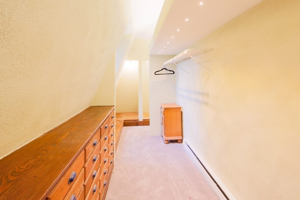 182 Palfrey St, Watertown