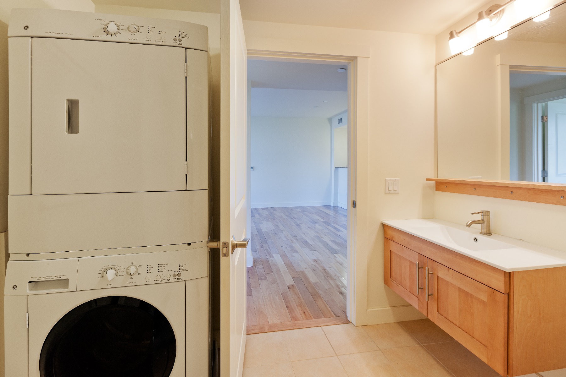 87 New St, Neighborhood Nine