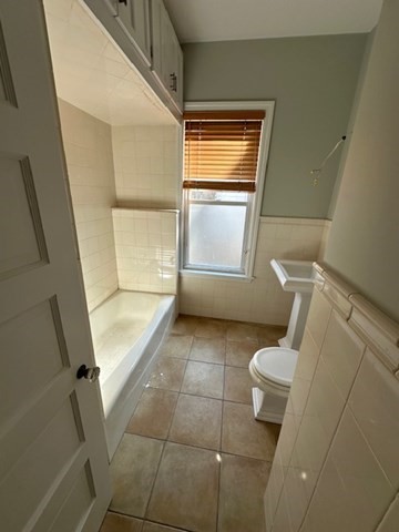 46 Lawrence St, Medford