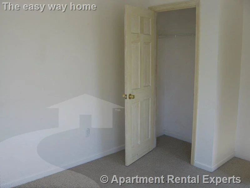 8 Pearl St, Tufts