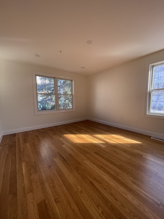 40 Everett St, Everett